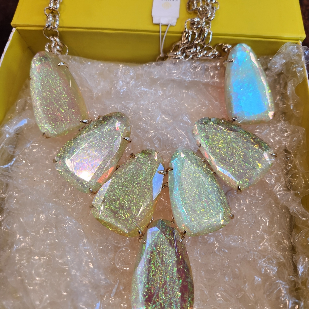 Rare (Texas Exclusive) Kendra Scott Dichroic Harlow BNWT